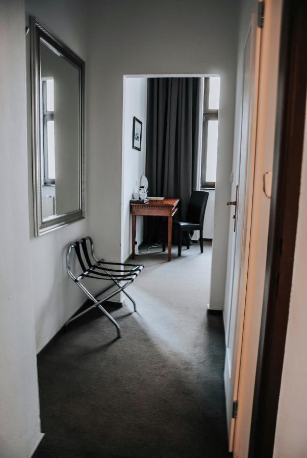 B&B Hotel Praha Нови-Йичин Экстерьер фото