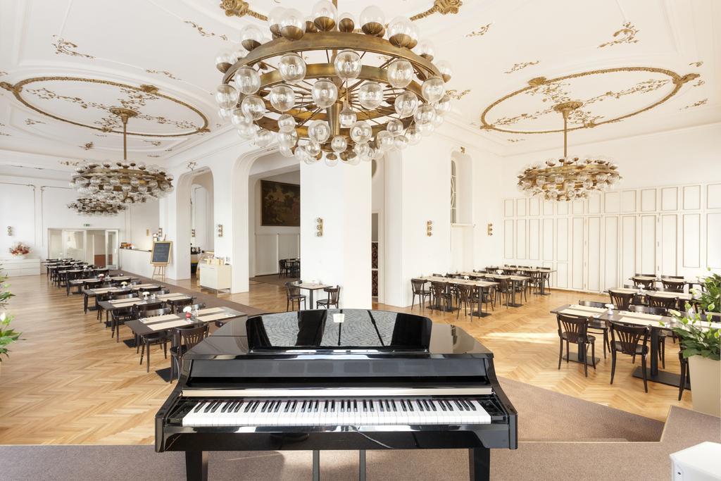 B&B Hotel Praha Нови-Йичин Экстерьер фото