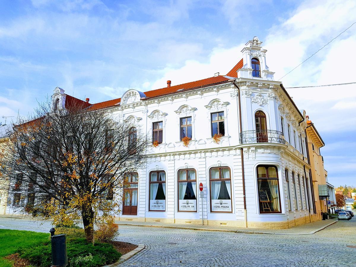 B&B Hotel Praha Нови-Йичин Экстерьер фото