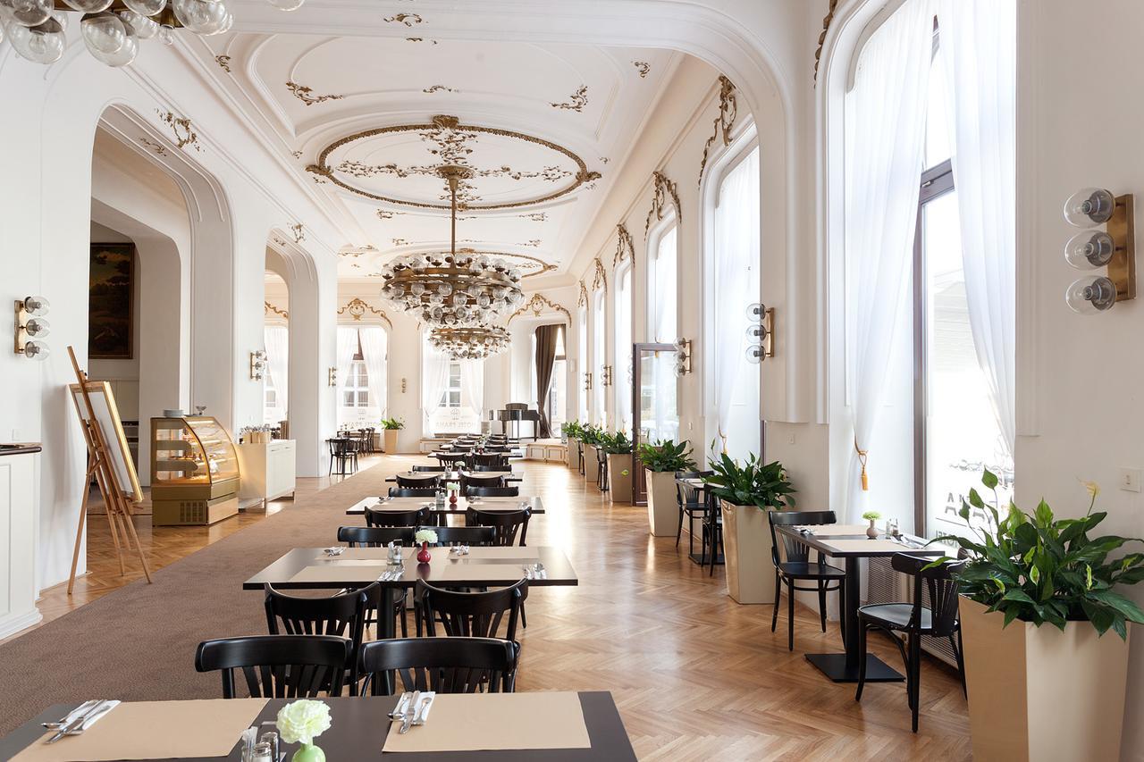 B&B Hotel Praha Нови-Йичин Экстерьер фото