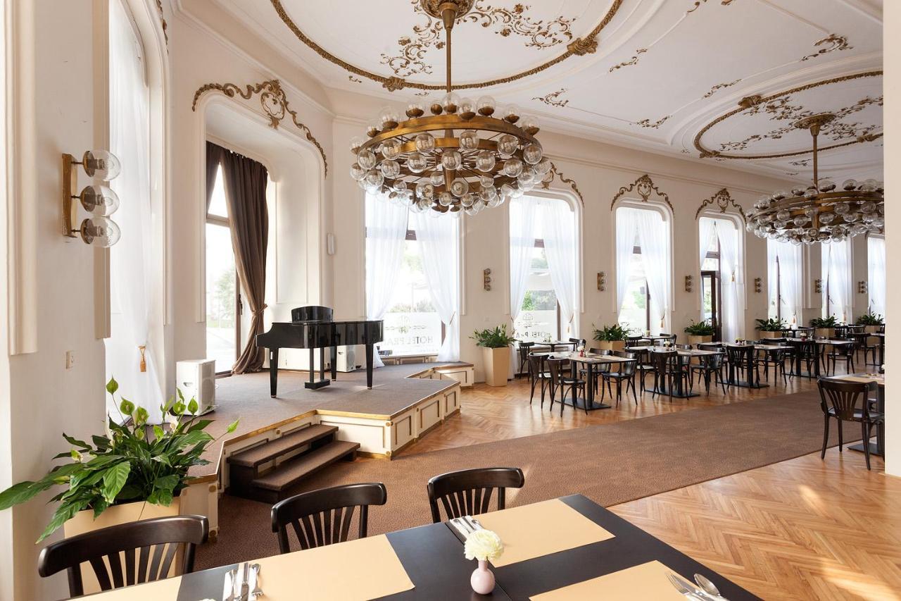 B&B Hotel Praha Нови-Йичин Экстерьер фото