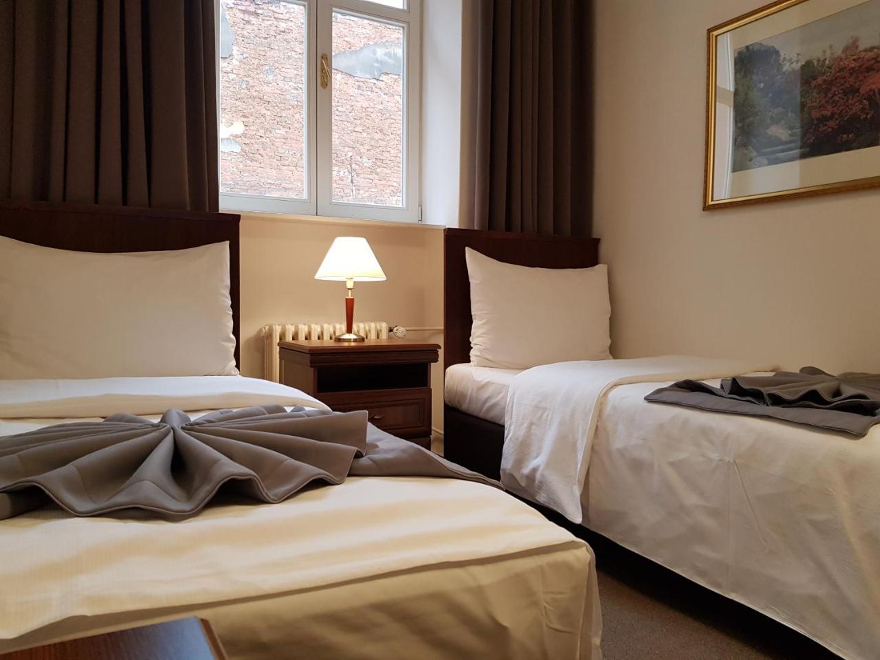 B&B Hotel Praha Нови-Йичин Экстерьер фото